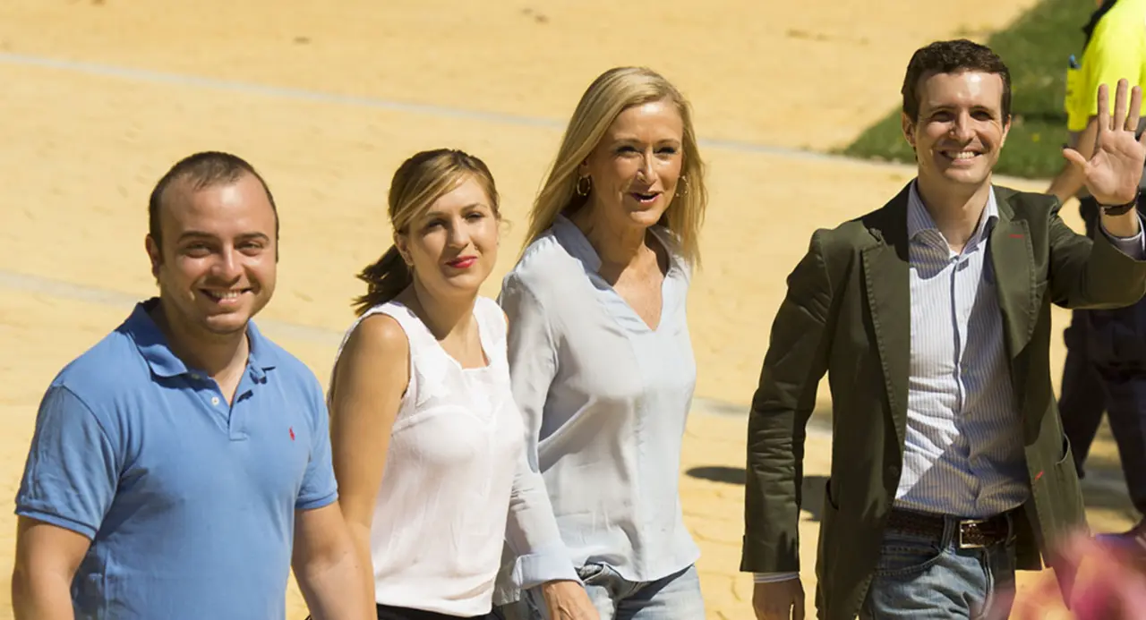 &Aacute;ngel Carromero junto a Cristina Cifuentes y Pablo Casado