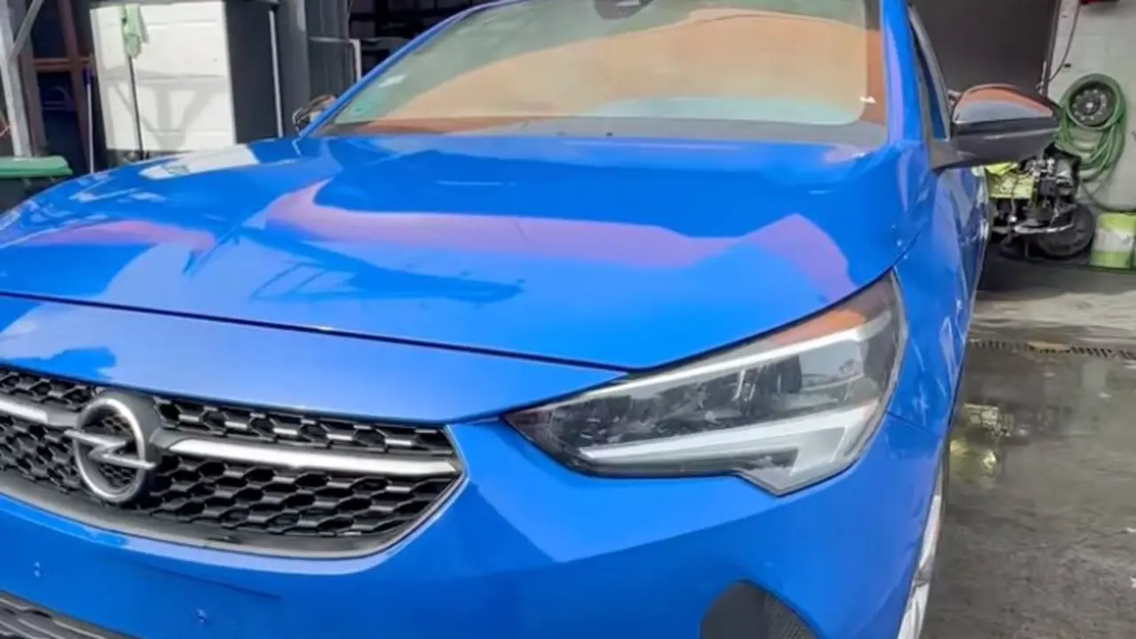 El Opel Corsa