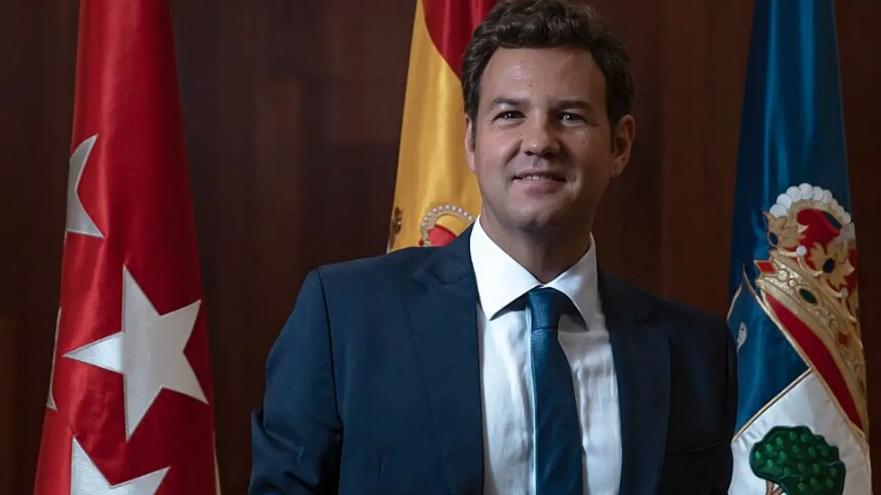 El alcalde de Las Rozas, Jos&eacute; de la Uz