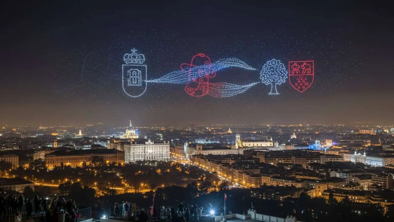  Espectacular show de drones en la Comunidad de Madrid celebrando el 2 de mayo con luces y tecnolog&iacute;a avanzada &mdash; Imagen generada por IA 